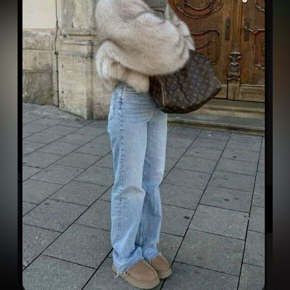 Tan UGG tazz slides - Picture 4 of 11